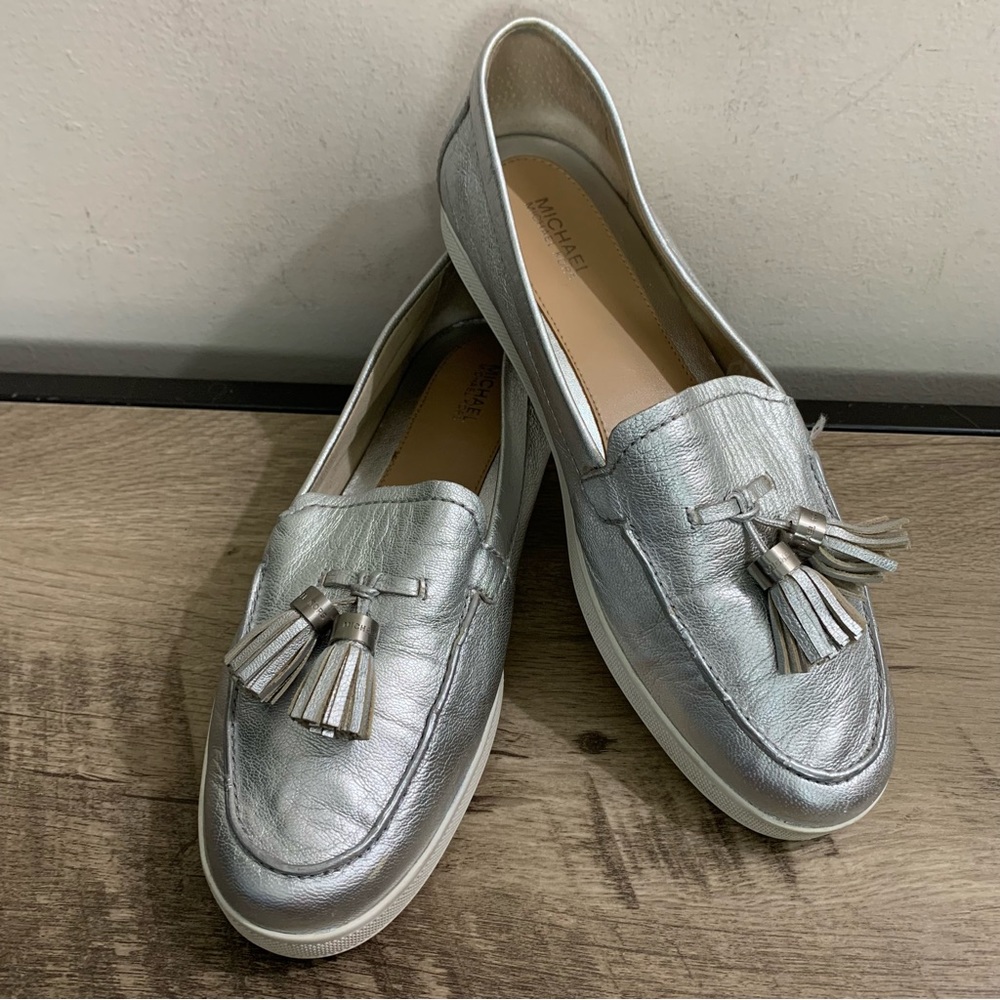 MICHAEL Michael Kors Metallic Silver Tassel Loafers - Picture 3 of 8